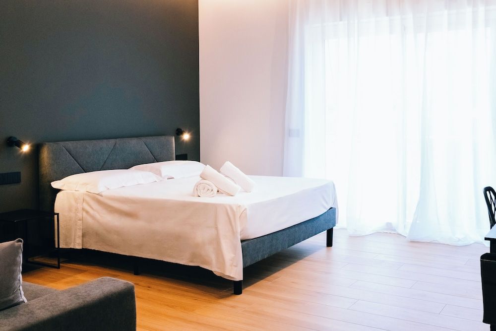 LumiaRooms Superior Double Room, Partial Sea View 2