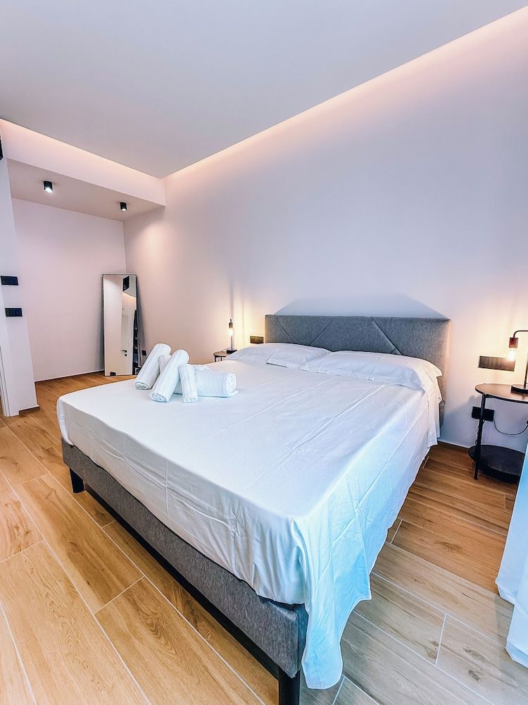 LumiaRooms Junior Double Room 17