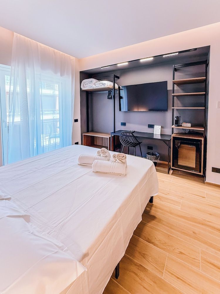 LumiaRooms Junior Double Room 23