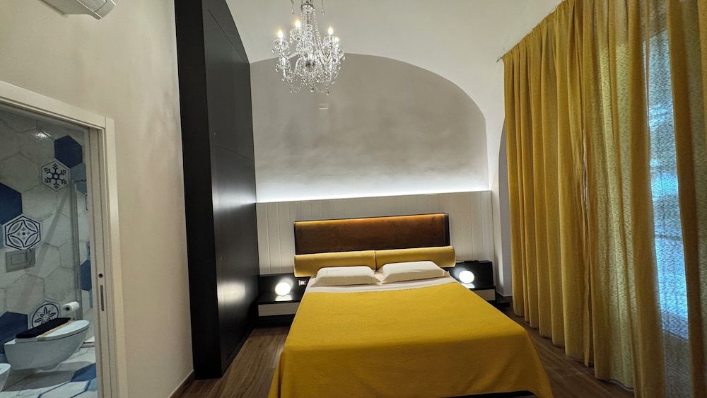 Tropicana room Deluxe Suite, Balcony, City View 2