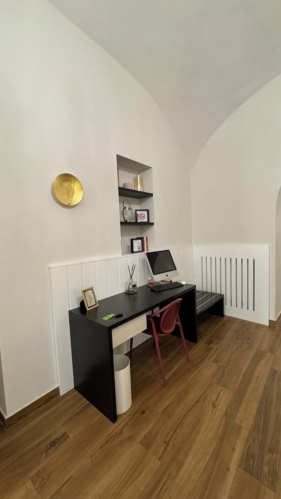 Tropicana room Deluxe Suite, Balcony, City View 5