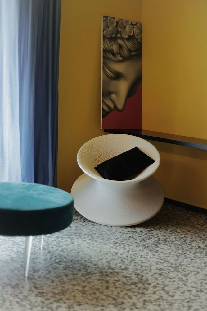 Nola Boutique Hotel Comfort Room, Courtyard View 5