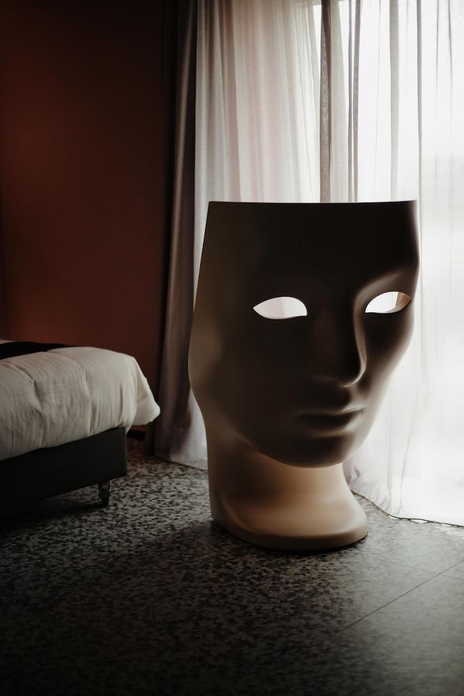 Nola Boutique Hotel Comfort Room, Courtyard View 4