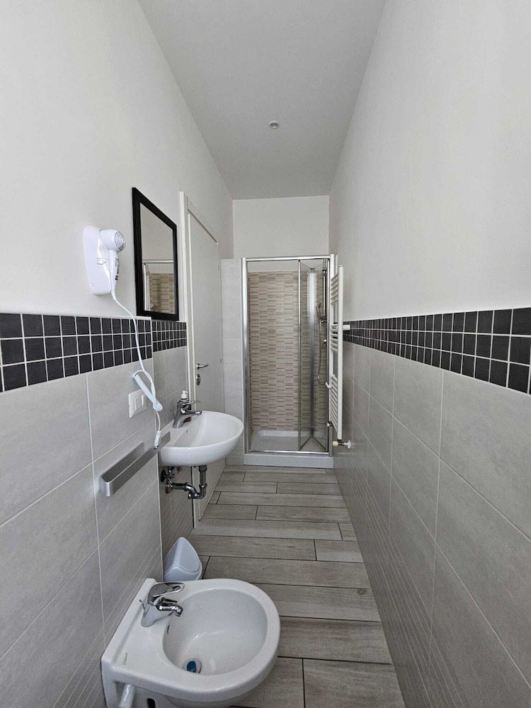 Guest House Il Ferroviere Double Room (2 Bedrooms) 23