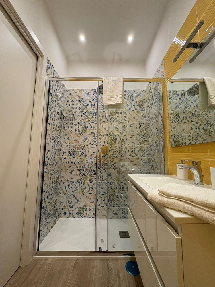 Domus Matronae Deluxe Double Room, Balcony 9