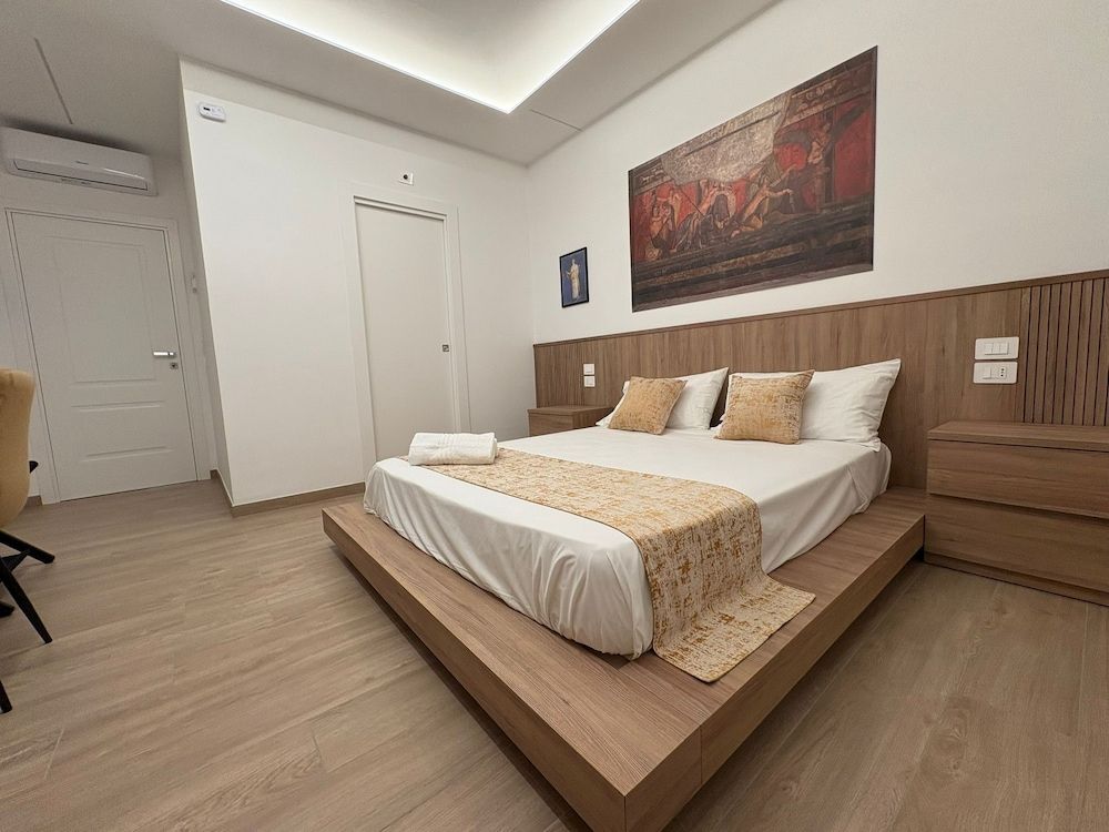 Domus Matronae Deluxe Double Room, Balcony 6