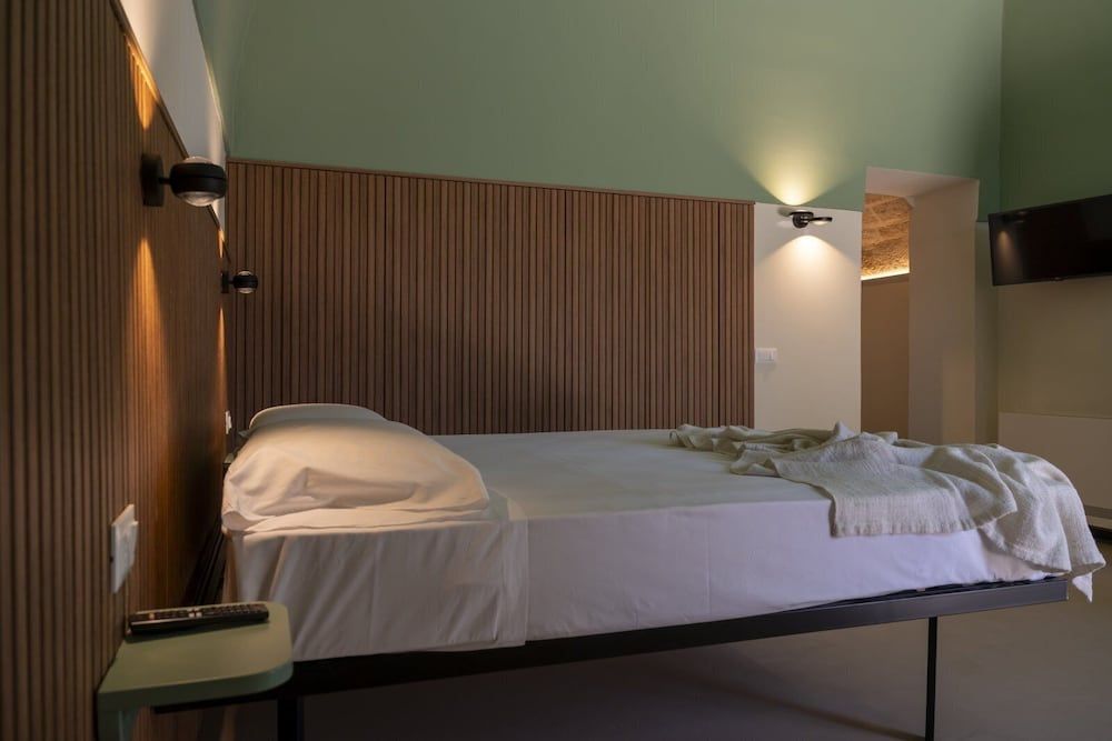 casale della vittoria Deluxe Double or Twin Room, 4 Bedrooms, Balcony, Courtyard View 7