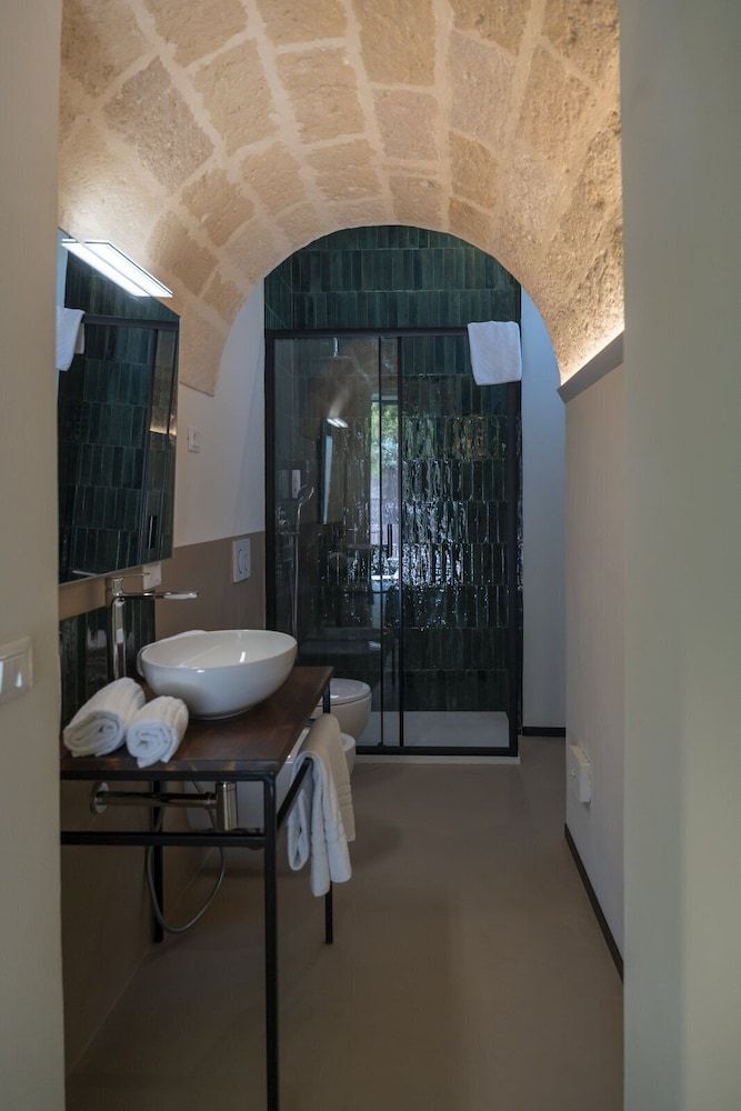 casale della vittoria Deluxe Double or Twin Room, 4 Bedrooms, Balcony, Courtyard View 17