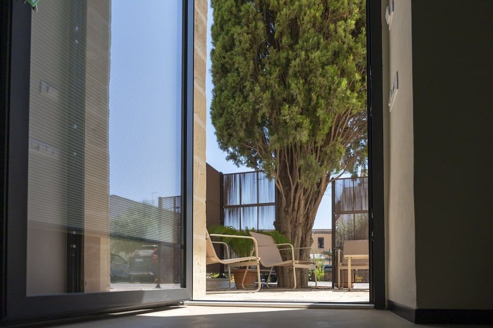 casale della vittoria Deluxe Double or Twin Room, 4 Bedrooms, Balcony, Courtyard View 6