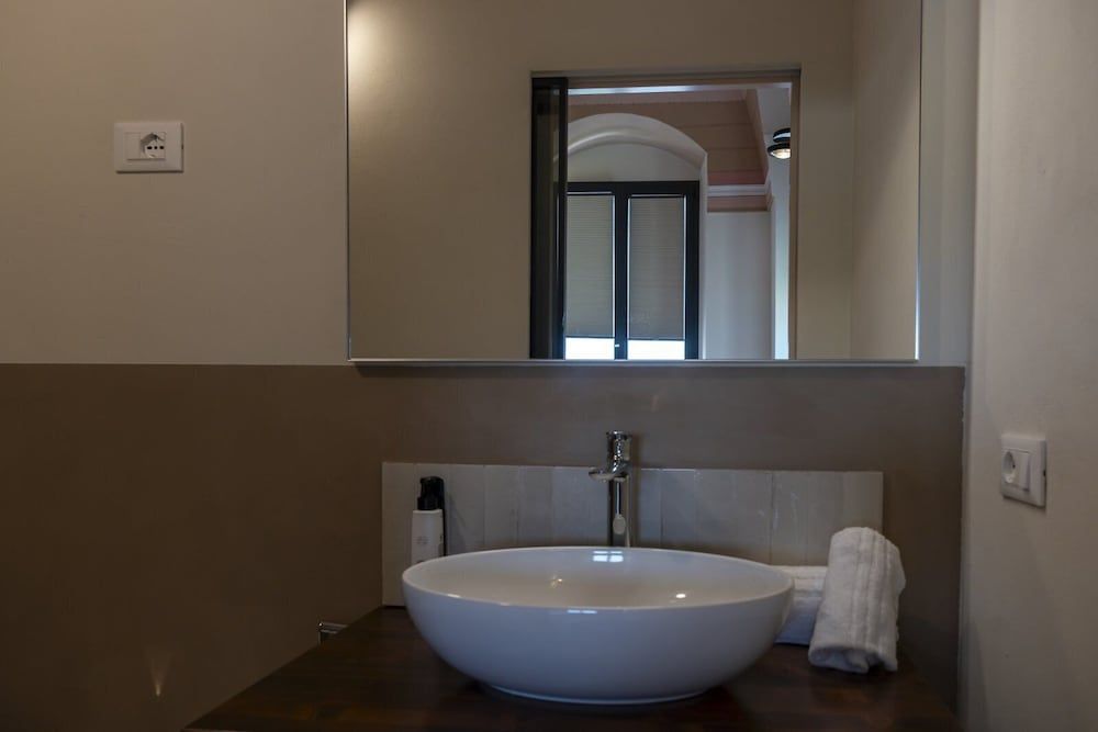 casale della vittoria Deluxe Double or Twin Room, 4 Bedrooms, Balcony, Courtyard View 21