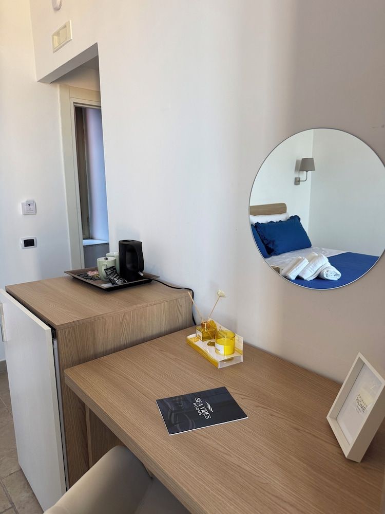 Sea VIBES II FLOOR Deluxe Double Room, Sea View 2