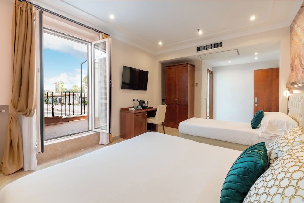 Suite, Balcony, City View