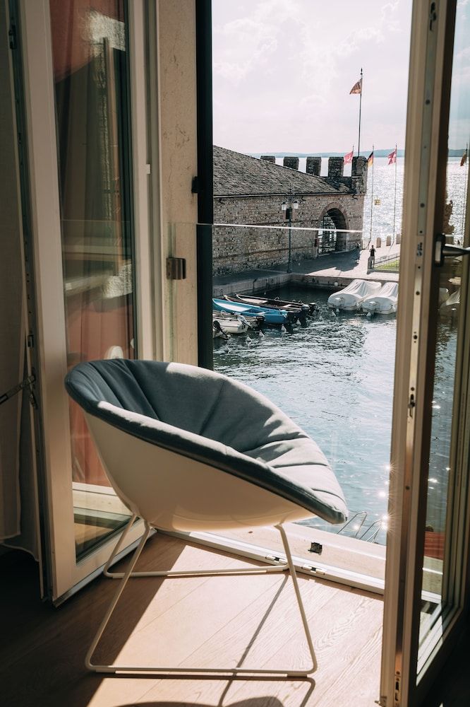 Borgo di Lazise Deluxe Double Room, Lake View 3