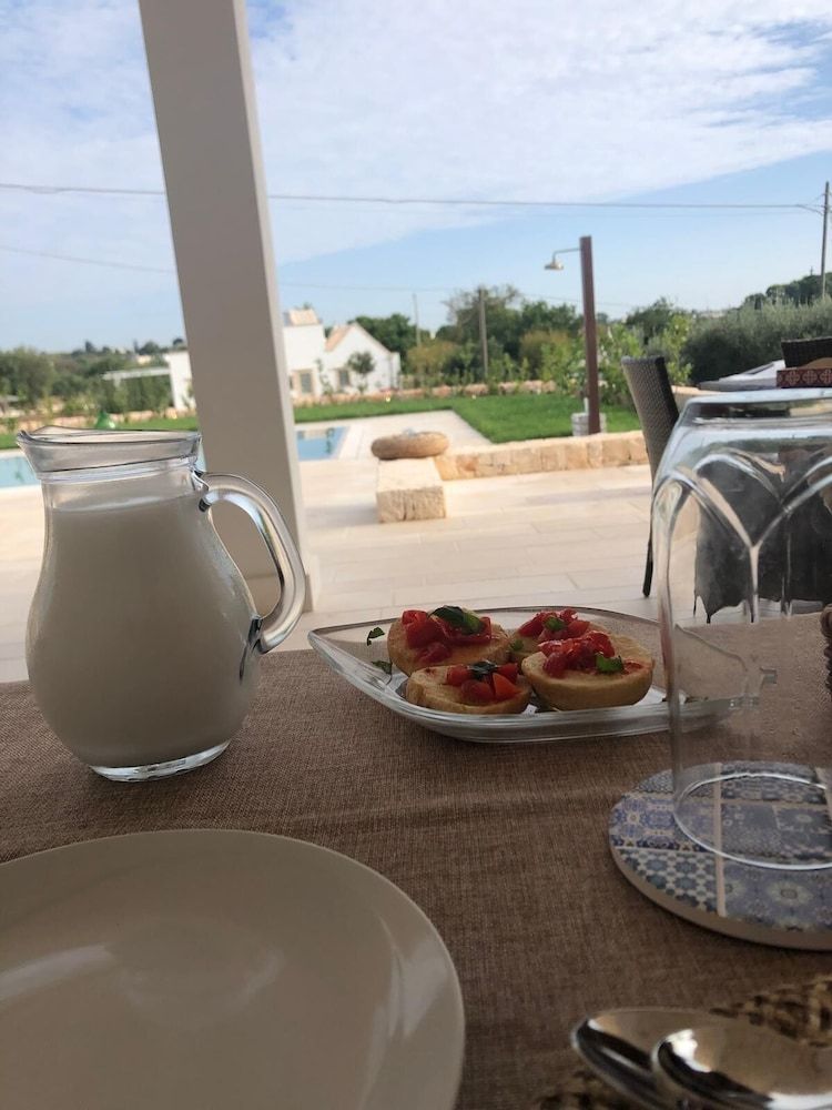 Villa Itriò Comfort Triple Room, Pool View 23