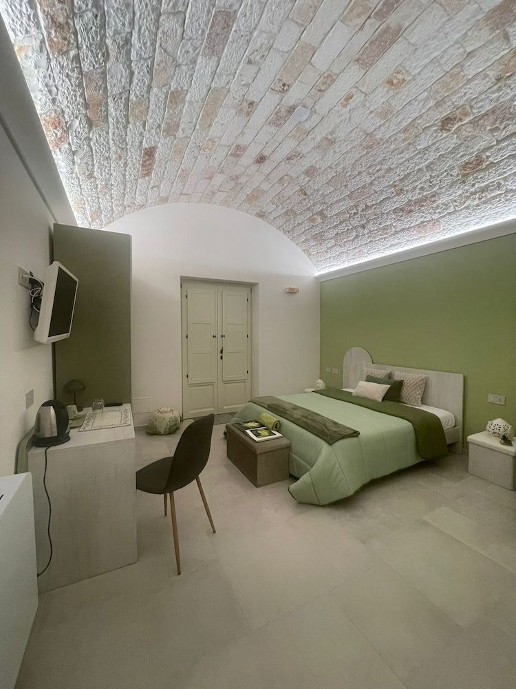 Villa Itriò Superior Room, Pool View 13