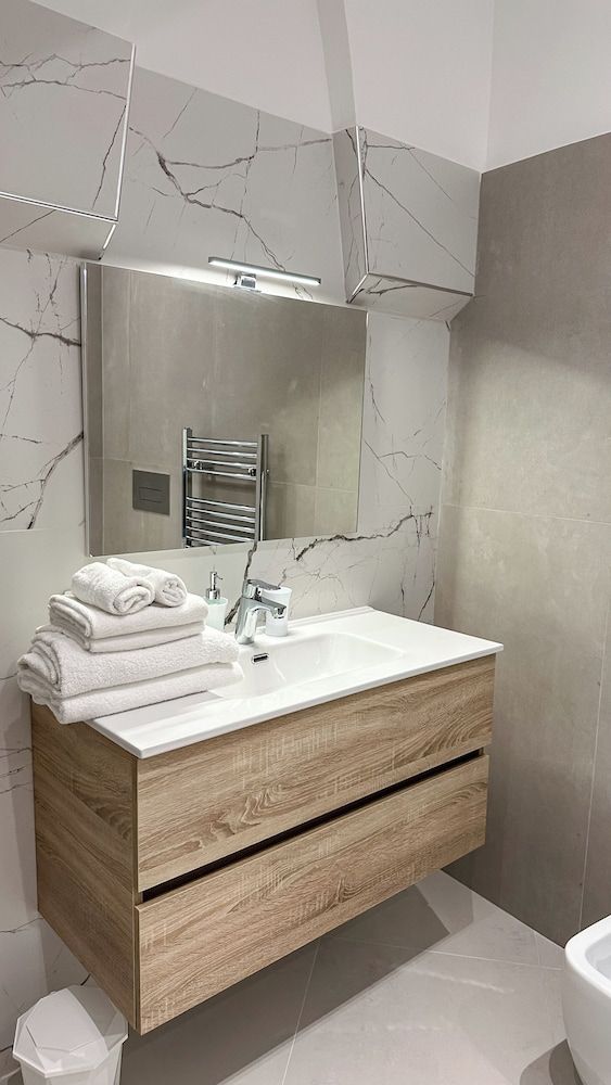 LA PERLA AZZURRA Deluxe Apartment 8