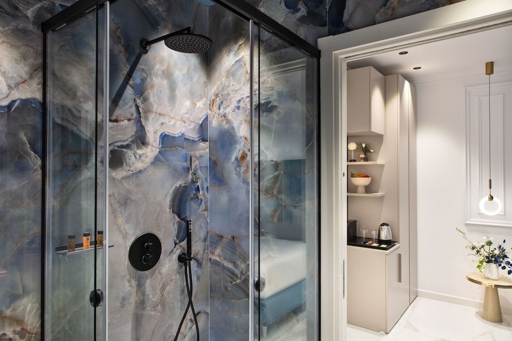 Dama Luxury Suites Pompei Deluxe Room 12