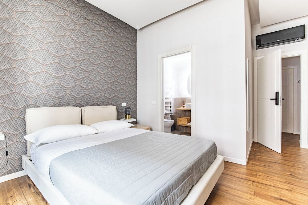 I Bimbi Guesthouse Deluxe Double Room, City View 2