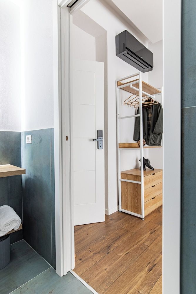 I Bimbi Guesthouse Deluxe Double Room, Balcony, City View 4