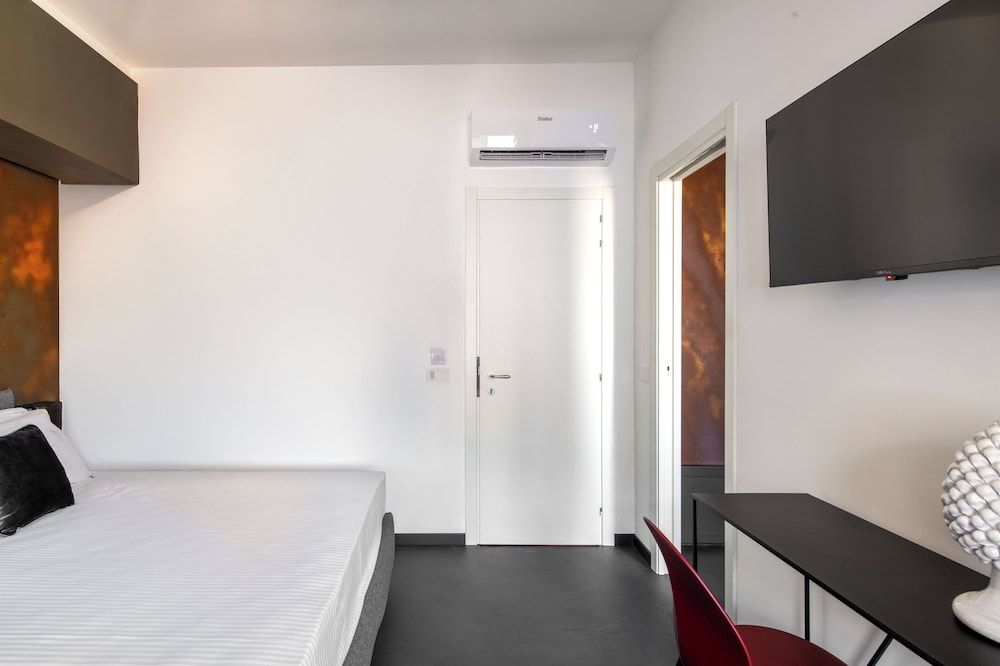Comfort Townhome, 1 Queen Bed