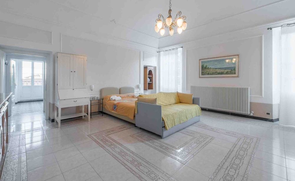 Casa Vacanze sul Borgo Appartamento deluxe in villa con piscina 6