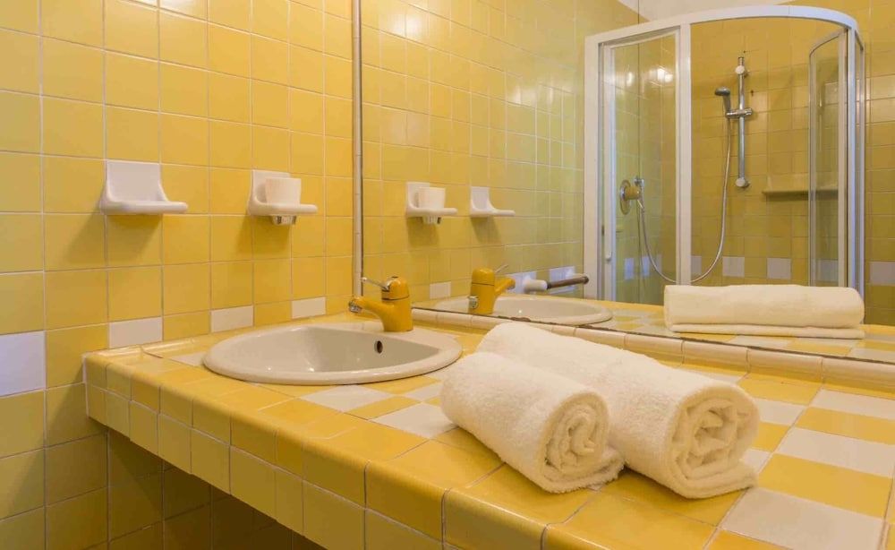 Casa Vacanze sul Borgo Appartamento deluxe in villa con piscina 12