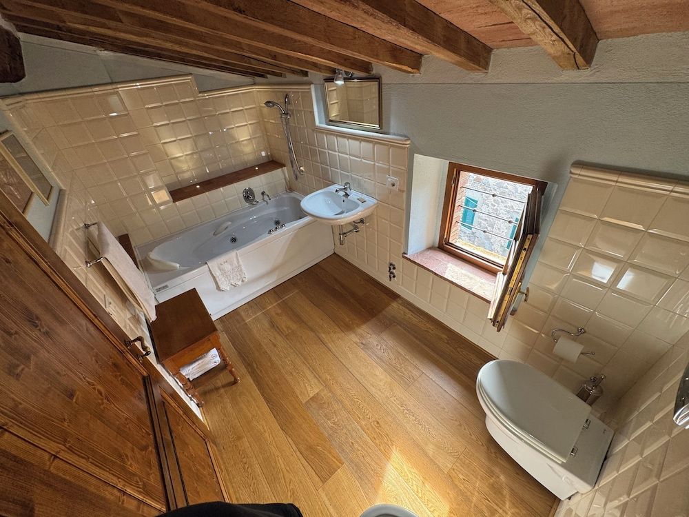 Historic Farmhouse Casa del Chiodo Royal Room, Balcony, Mountain View 28