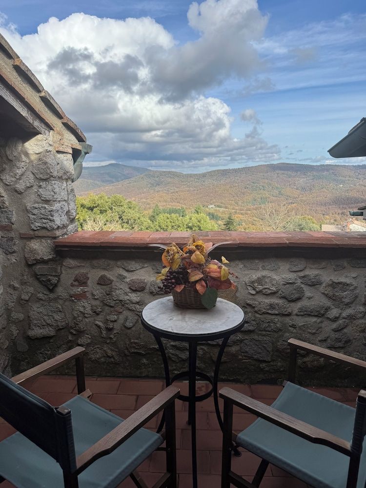 Historic Farmhouse Casa del Chiodo Deluxe Room, Balcony, Mountain View 24