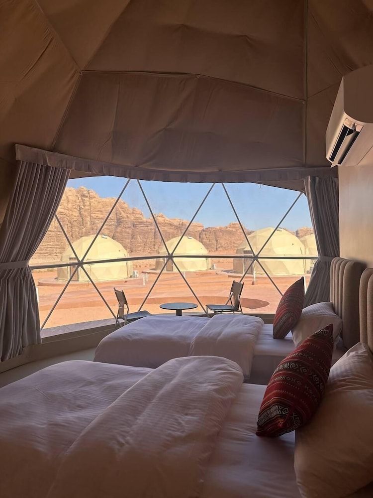 Terra Nova Camp Deluxe Twin Room 2