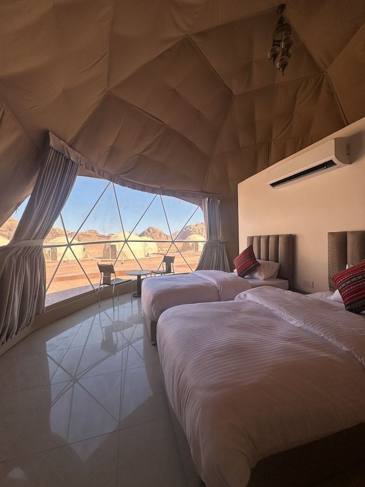 Terra Nova Camp Deluxe Twin Room 4