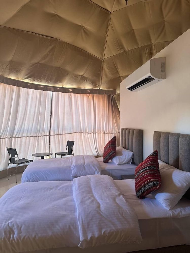 Terra Nova Camp Deluxe Twin Room 3