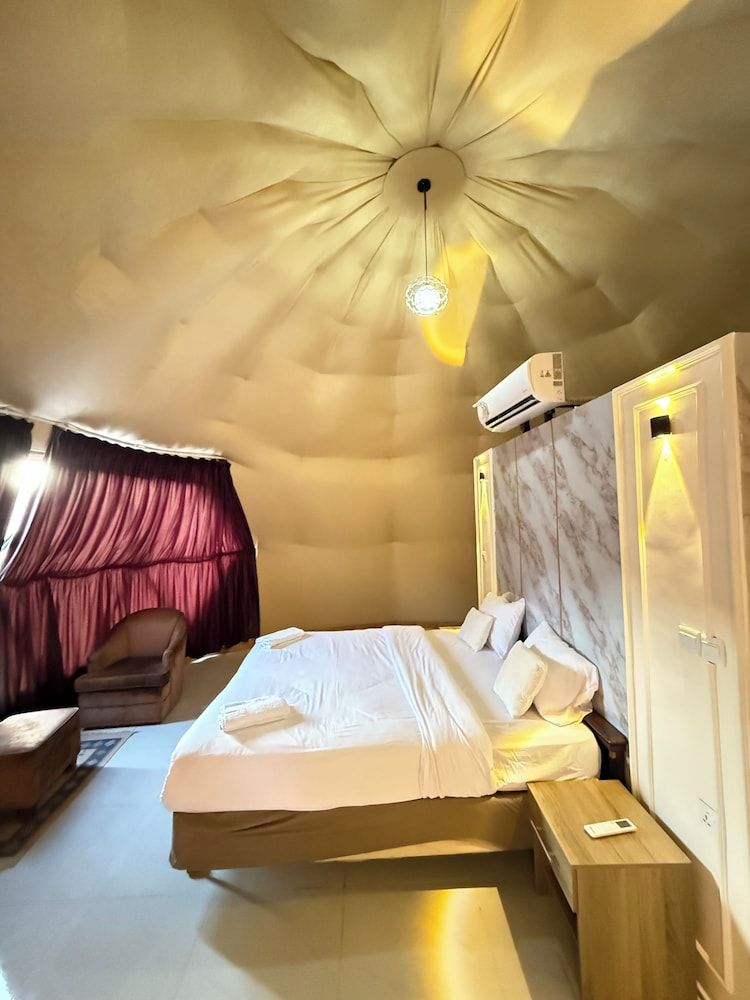 Arjowana Luxury Camp Standard Double Room, Desert View 9