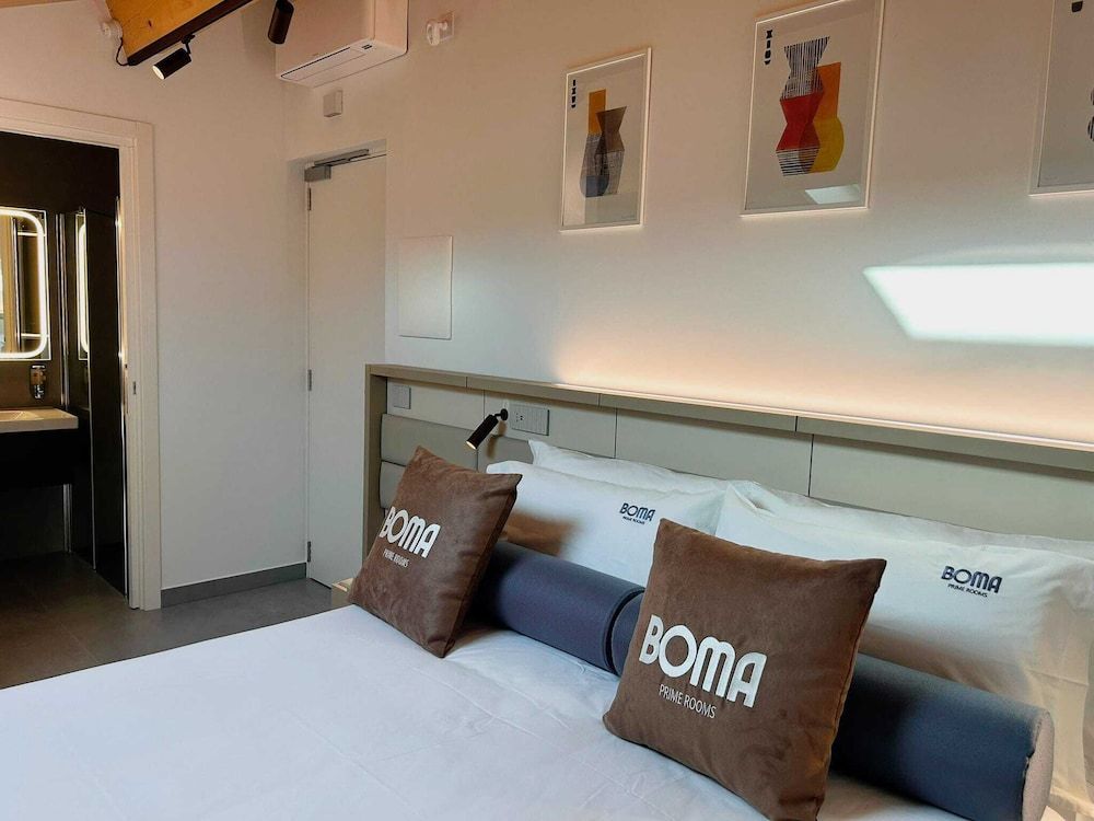 BOMA Prime Rooms Deluxe Double or Twin Room 4