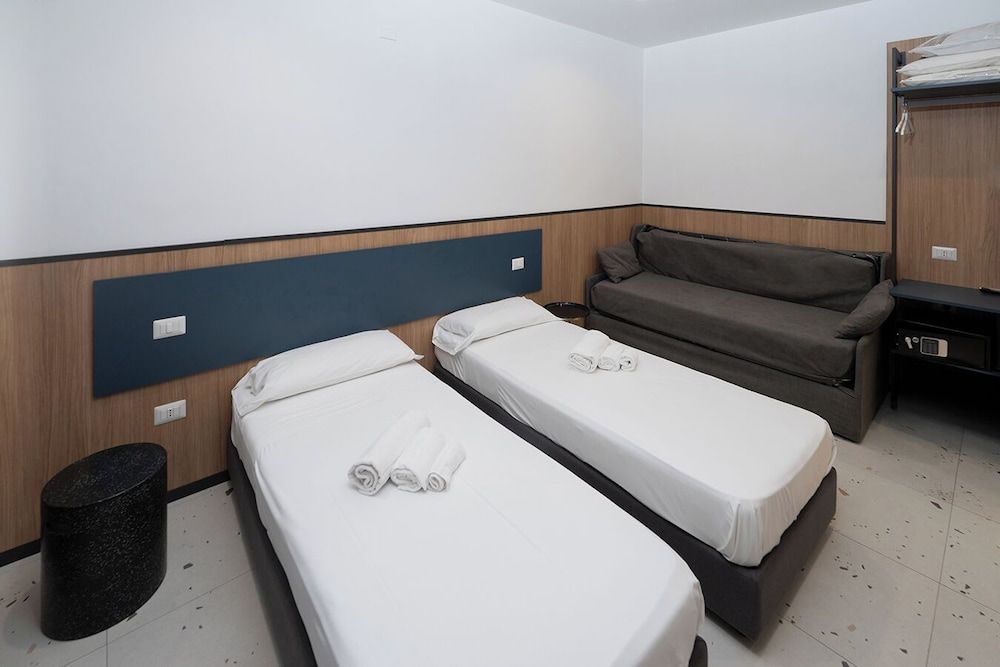 Mia Suites Angioino Family Double or Twin Room, Balcony, Sea View 10