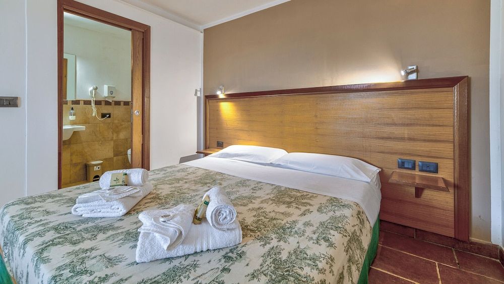 Tenuta dell'Argento by Rentbeat Triple Room 5