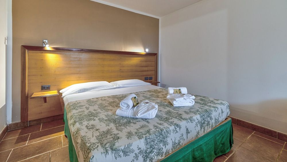 Tenuta dell'Argento by Rentbeat Triple Room 6