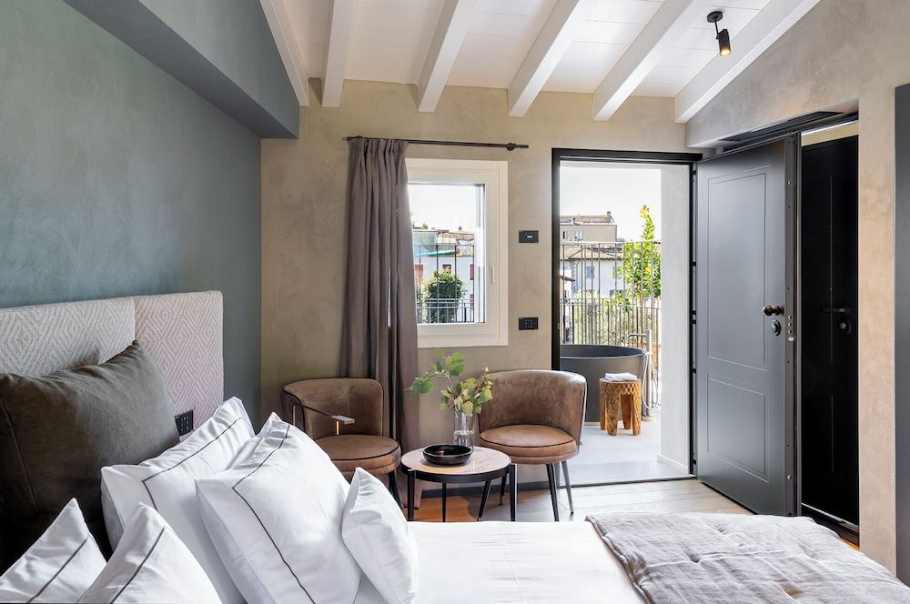 Luxury Room