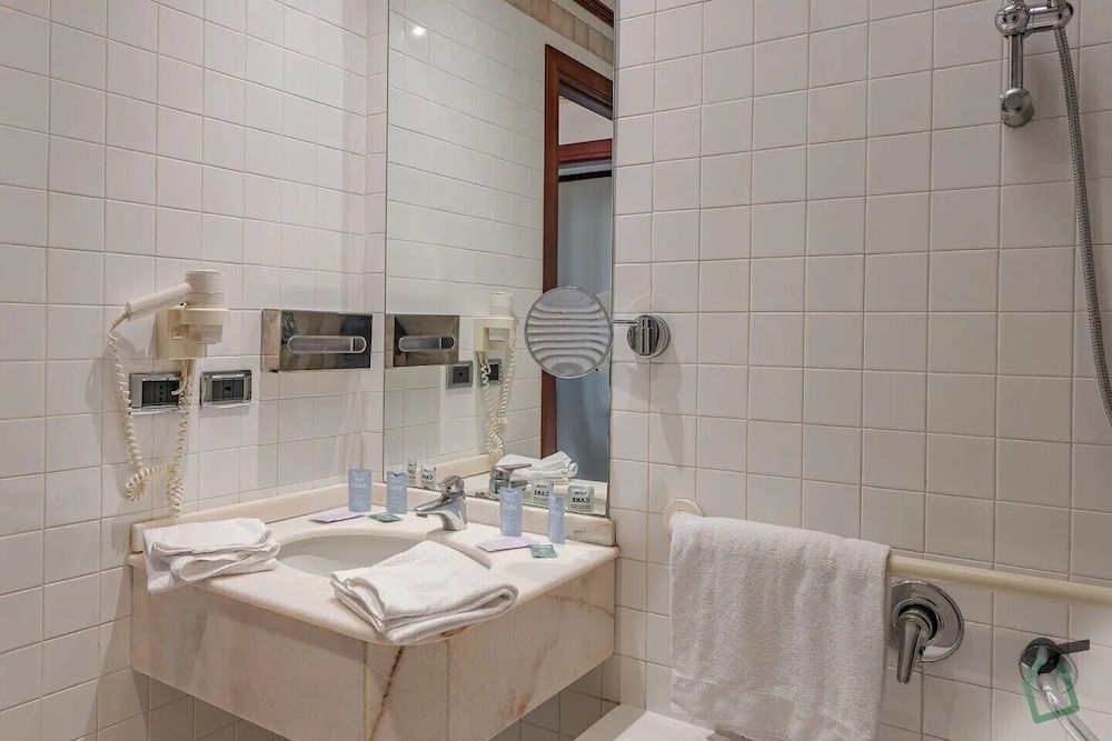 Hotiday Cecina Mare Double Room, Sea View 8