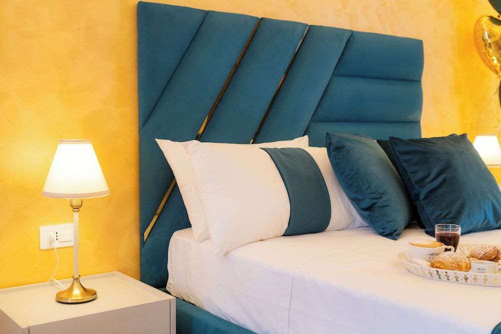 Partenope's house Luxury Suite, Sea View 7