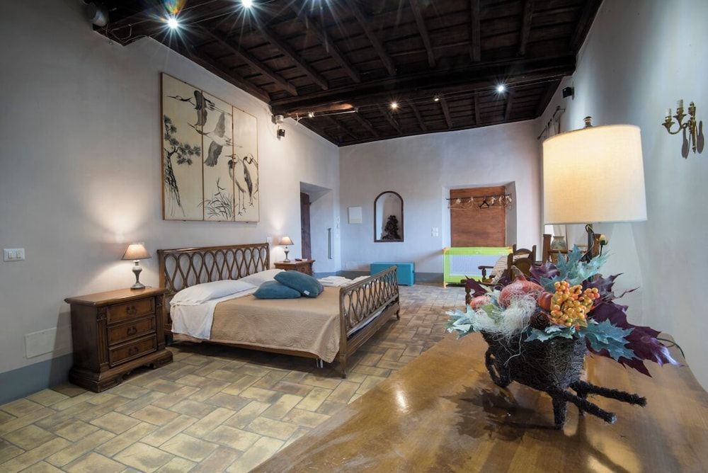 Palazzo Mazzini Standard Double Room, City View 2