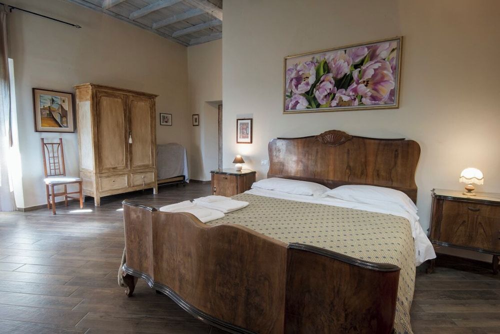 Palazzo Mazzini Deluxe Quadruple Room, City View 2