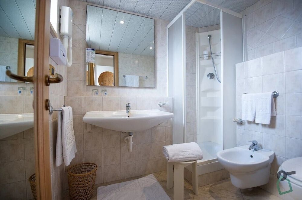 Hotiday Gallipoli Centro Quadruple Room 7