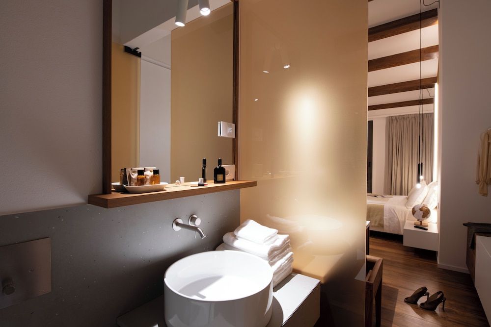 Locanda Remare Deluxe Double Room, Balcony, Canal View 7