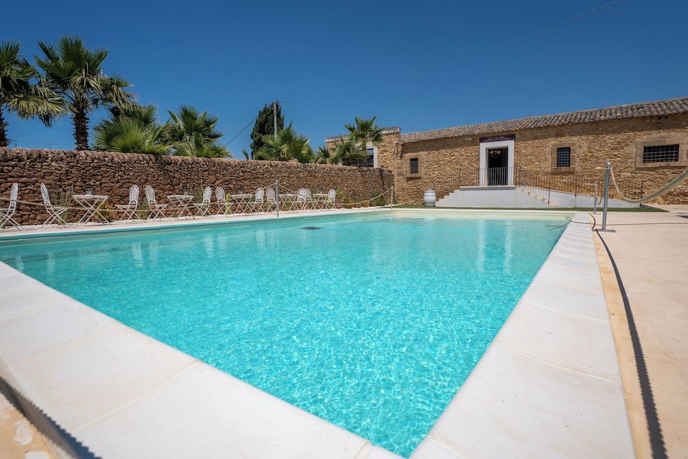 Feudo Nobile Deluxe Double Room 8