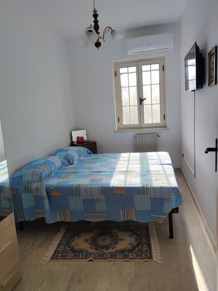 Holiday Calabria Rooms Classic Double or Twin Room, Garden View 8