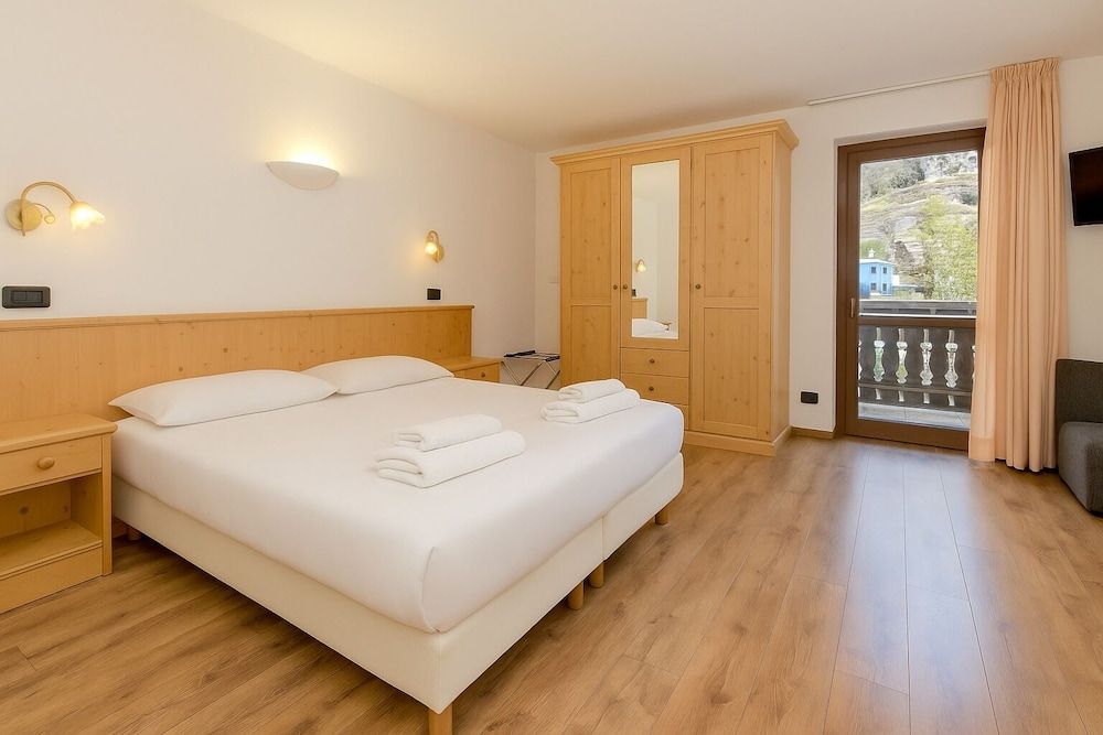 Superior Quadruple Room, Balcony