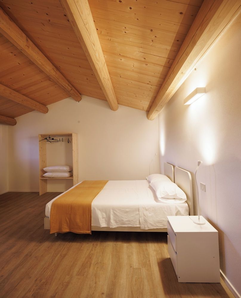 Castel Bricon - Dimora di campagna Superior Double or Twin Room, Pool View 5