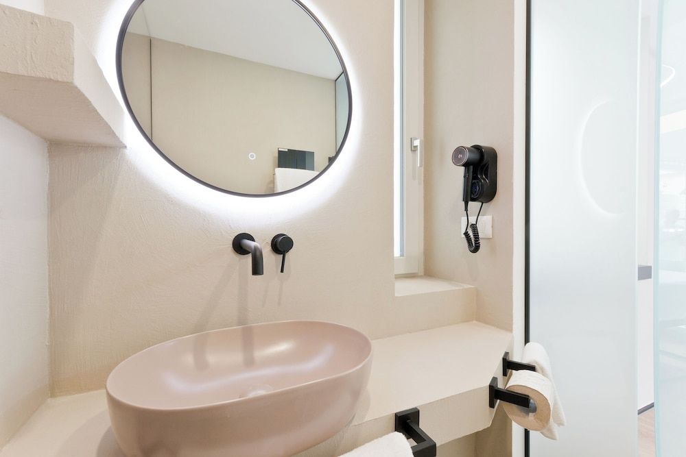 Borgo Centrale Rooms Deluxe Double or Twin Room, 1 King Bed, Non Smoking, Garden View 15