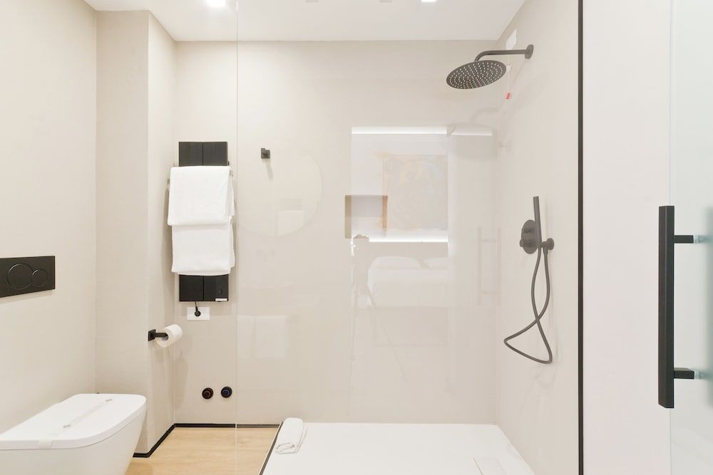 Borgo Centrale Rooms Comfort Double or Twin Room, 1 King Bed with Sofa bed, Non Smoking, Courtyard View 5