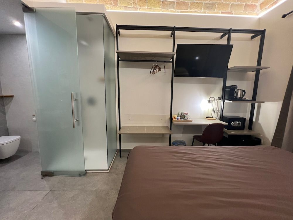 Pescaramare Comfort Double or Twin Room, 1 Queen Bed, Balcony, City View 5